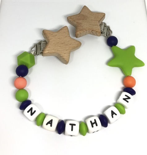attache doudou bleu orange étoile verte prénom Nathan