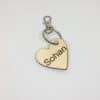 porte-cles-a-personnaliser-forme-coeur-en-bois-prenom-a-graver